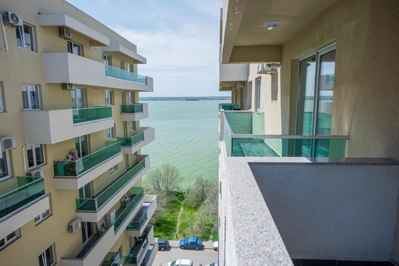 Moonlight Sky Mamaia Apartment Exterior photo